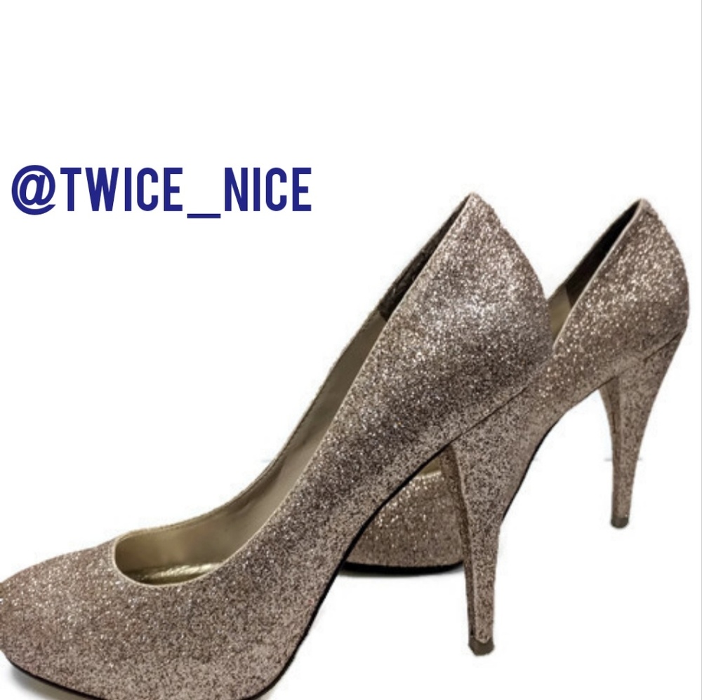 Steve Madden Gold Glitter Pumps Size 6.5